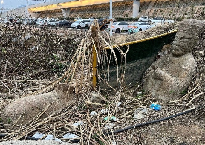 福州一宋代古墓被指沦为露天厕所	，仓山区博物馆：已设置围挡  第1张